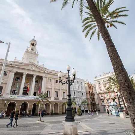 Colon En Apartamento Cádiz