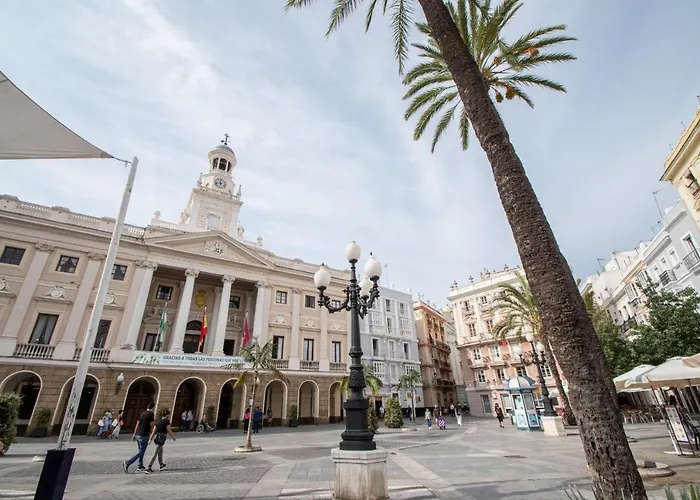 Colon En Apartman Cádiz